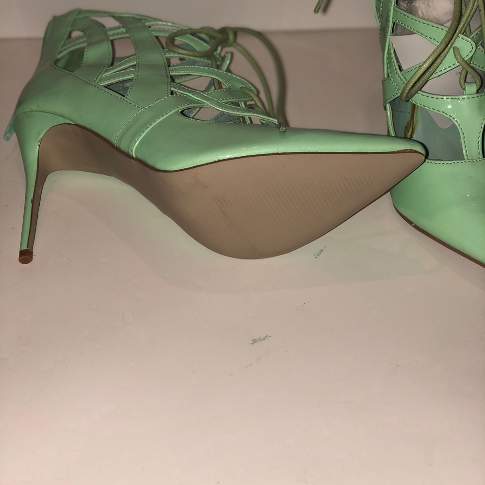 Heels - Picture 4 of 5